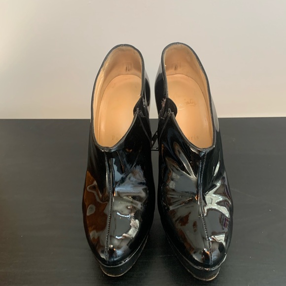 Louis Vuitton - Picture 3 of 4